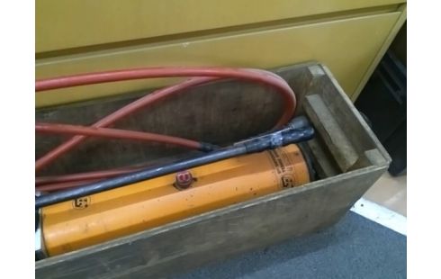 POMPE HYDRAULIQUE MANUELLE