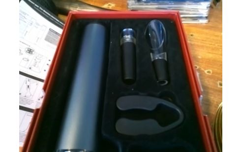 TIRE BOUCHON ELECTRIQUE EN COFFRET