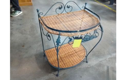 ETAGERE OSIER ET METAL