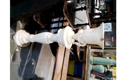LAMPE EN ALBATRE