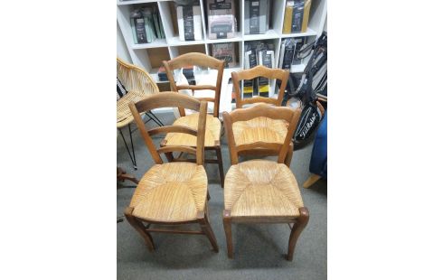 CHAISE ASSISE PAILLEE