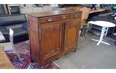 BUFFET ALT EICHE GESCHNITZT