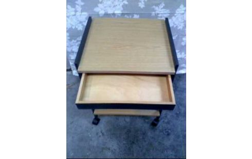 MESA AUXILIAR