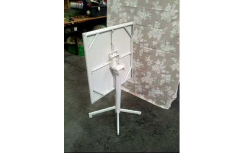 TABLE DE JARDIN