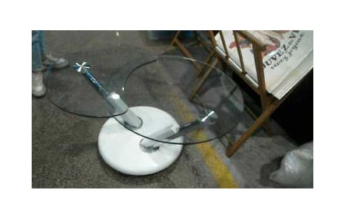 TABLE BASSE EN VERRE  LAQUE BLANC