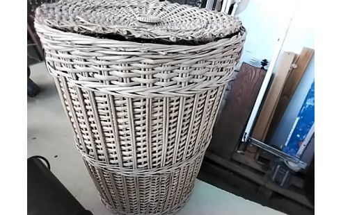 PANIERE A LINGE OSIER