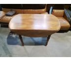 TABLE A VOLETS