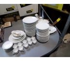 SERVICE DE TABLE LIMOGE DECOR FLEURS 69P