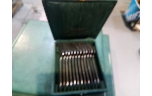 FOURCHETTE A GATEAUX METAL ARGENTE X12