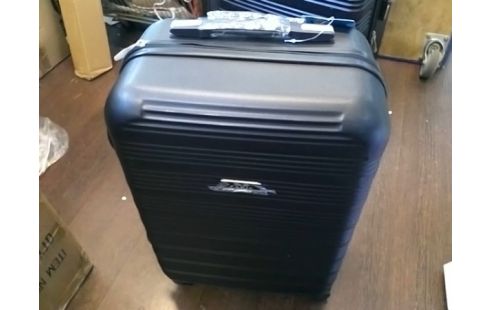 VALISE RIGIDE NOIRE PM