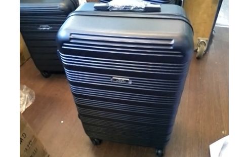VALISE RIGIDE NOIRE MM