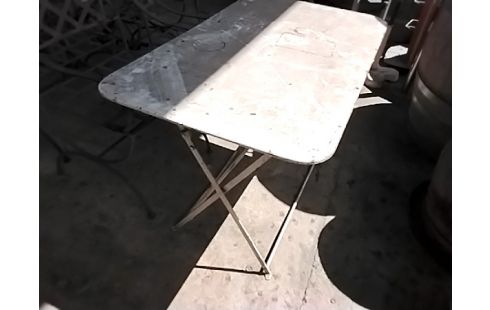 TABLE PLIANTE METAL