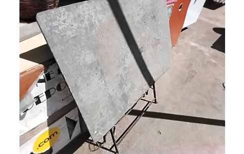 TABLE PLIANTE METAL
