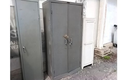 ARMOIRE METALLIQUE BAUCHE +CLEF