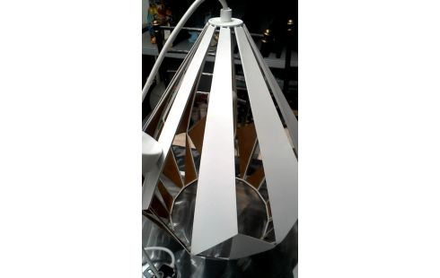 SUSPENSION BLANCHE METAL MET OR