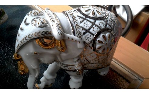 BEELDJE OLIFANT LOT