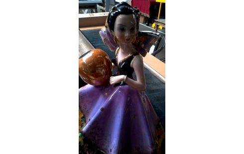 BEELD ITALIAANS PORSELEIN DAME GET