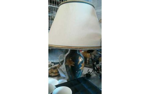 LAMPE A POSER