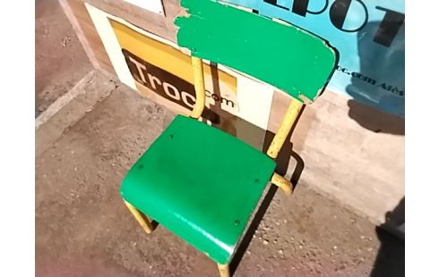 CHAISES