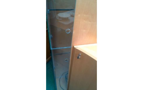ANRICHTE. DESIGN 6 TÜREN ESCHE LOOK BELEUCHTET