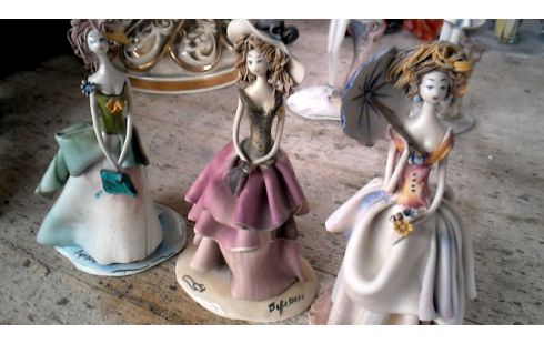 BEELDJE DAMES LOT VAN
