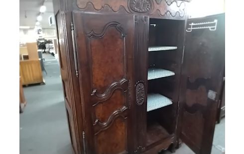 ARMOIRE ANCIENNE
