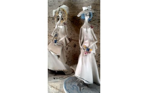 BEELDJE DAMES LOT VAN