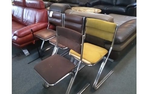 LOT DE 4 CHAISES MARRON (UNE EN L'ETAT)