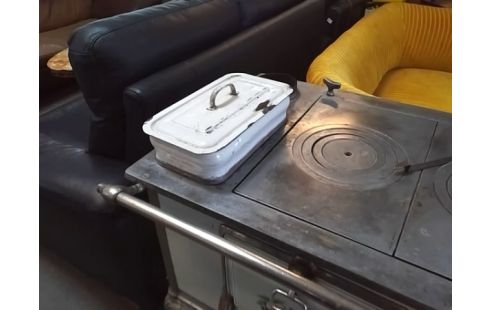 CUISINIERE ANCIENNE EN L'ETAT