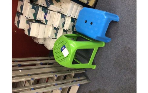 TABOURET VERT