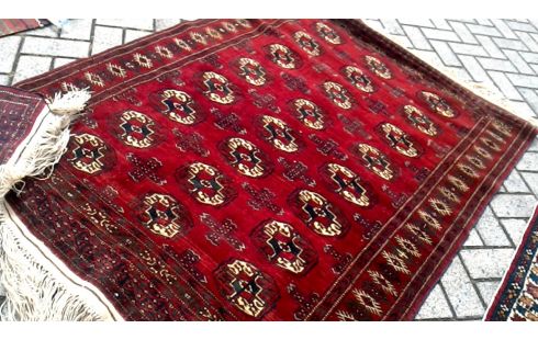 TAPIS NOUE MAIN BORDEAUX ORIENTAL