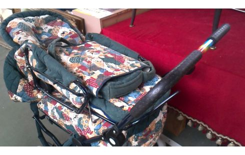 KINDERWAGEN MIT BABYTRAGEKORB