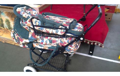 KINDERWAGEN MIT BABYTRAGEKORB