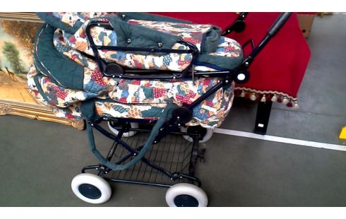 KINDERWAGEN MIT BABYTRAGEKORB