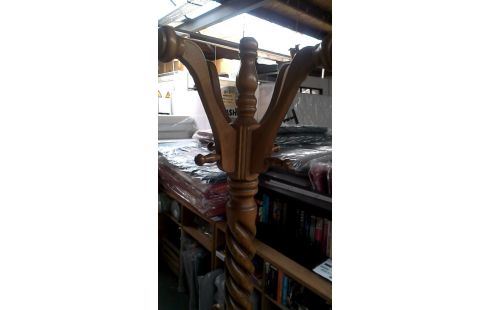 PORTEMANTEAU PERROQUET FRENE