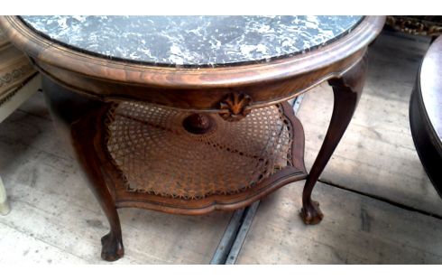 TABLE DE SALON ROND CHIPPENDALE MARBRE