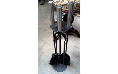 SERVITEUR DE CHEMINEE MODERNE