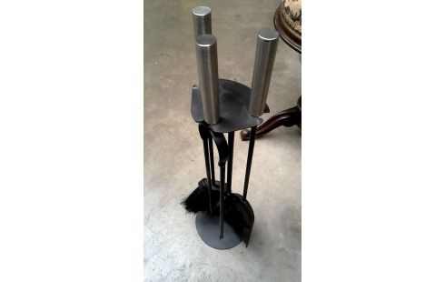 SERVITEUR DE CHEMINEE MODERNE