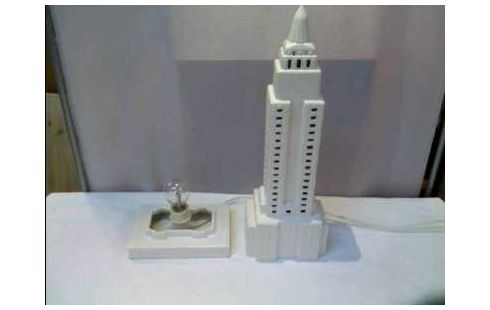 KERAMIKOPJEKT < EMPIRE STATE B. > BELEUCHTET