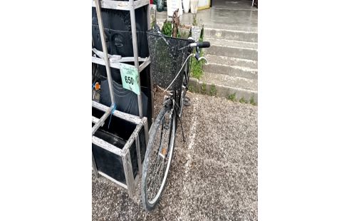 VELO BTWIN VITESSE À REVISER + PANIER ACC