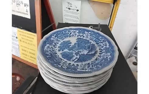 LOT DE ASSIETTES