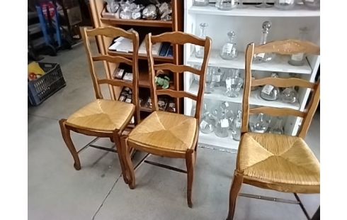 LOT DE CHAISES STYLE PROVENCAL