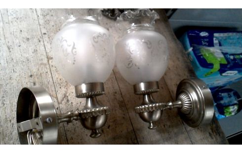 MUURLAMP LOT VAN 2
