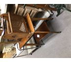 TABLE D'APPOINT SUR ROULETTES VINTAGE