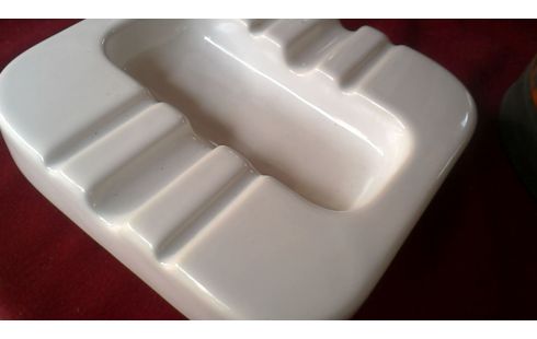 CENDRIER BLANCHE PORCELAINE ITALIEN VINTAGE