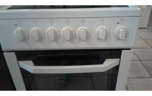 CUISINIERE VITROCERAMIQUE   BEKO