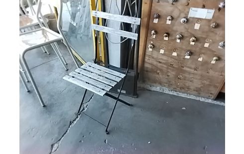 CHAISE PLIANTE