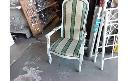 FAUTEUIL VOLTAIRE EN L’ÉTAT