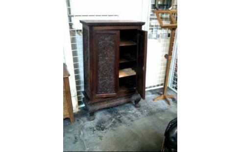 SCHRANK HOLZ DUNKEL