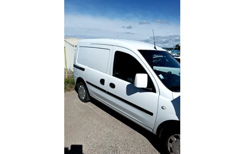 FOURGONNETTE OPEL COMBO 1.3 CDTI 2010